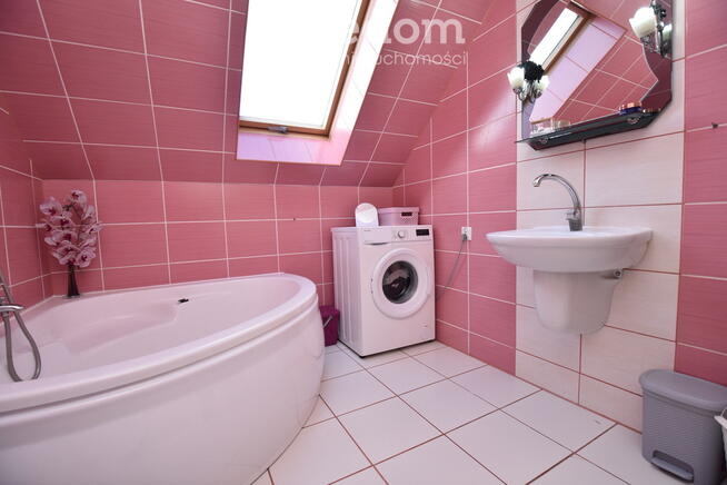 Dom wolnostojący, garaż pompa ciepła, fotowoltaika