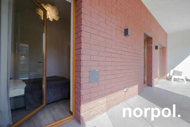 Nowoczesne mieszkanie z loggią i tarasem / Modern apartment with loggia