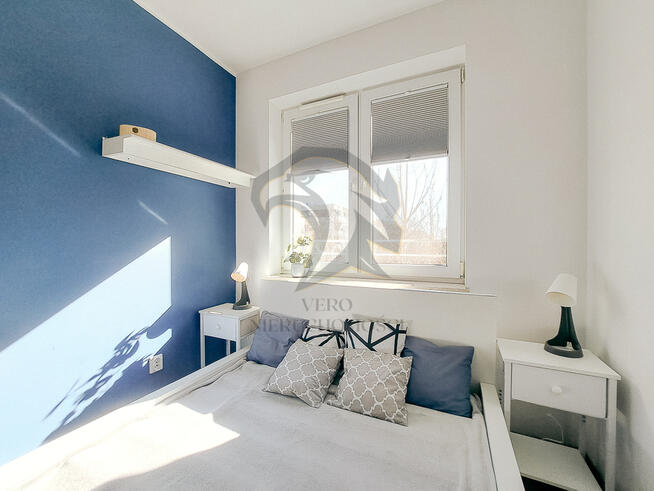 Wsłuchaj się w szum Koron. Di Trevi.