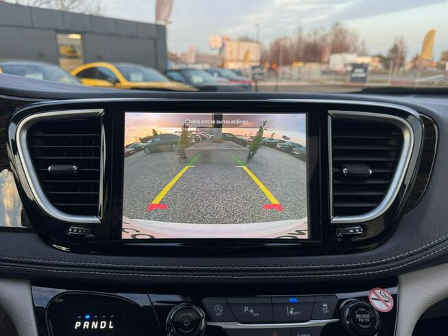 Chrysler Pacifica Bezwypadkowy / Drugi Właściciel / KeyLess / Panorama / LED / FV Marża