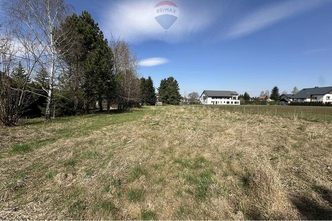 Działka inwestycyjna mieszkaniowa + usługa