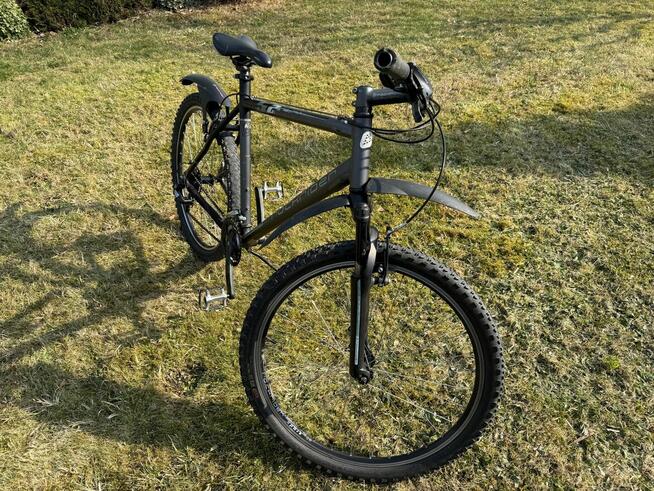 Sprzedam rower górski, koła 26 cali, jeżdżący, mało używany