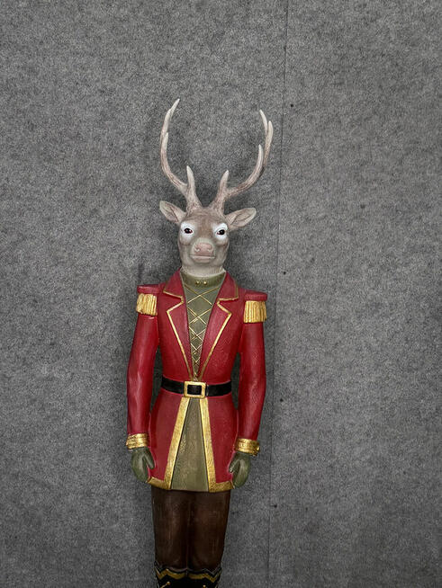 Syndyk sprzeda dekoracje - figurki jeleni