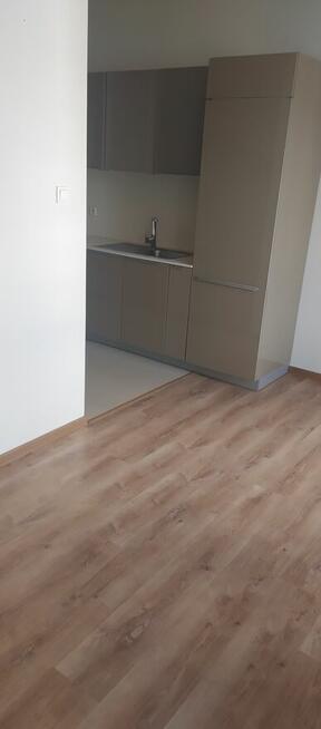 Apartament z Miejscem w Garażu Super