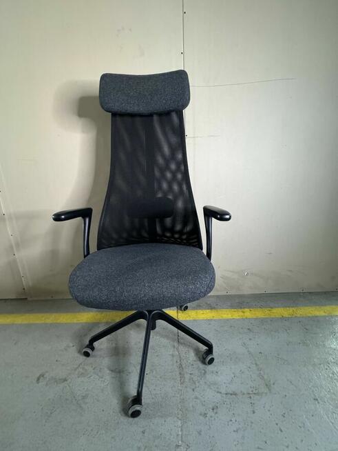 Syndyk sprzeda używane meble Ikea