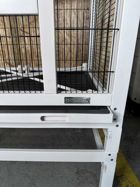 Syndyk sprzeda wolierę dla ptaków KERB