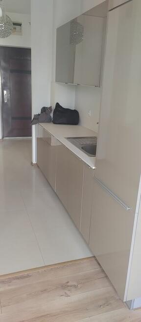 Apartament z Miejscem w Garażu Super