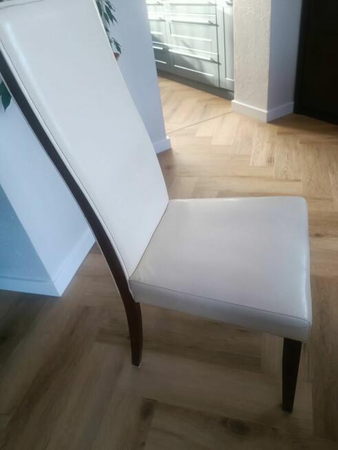 Stół z 8 krzesłami