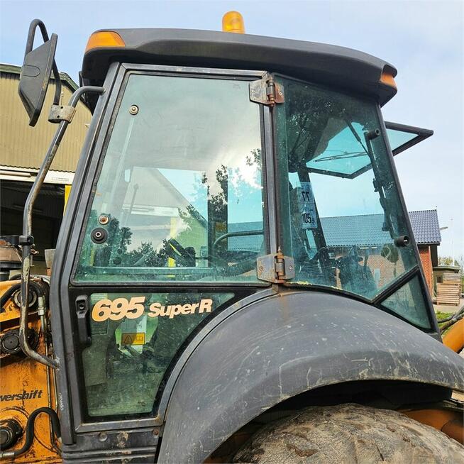 Case 695 Super R