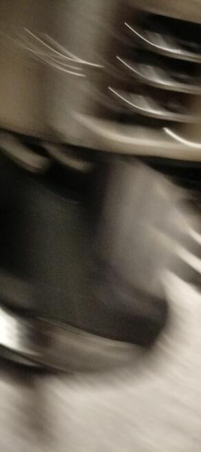 Sprzedam tanio używany express kolbowy do kawy marki Raven.