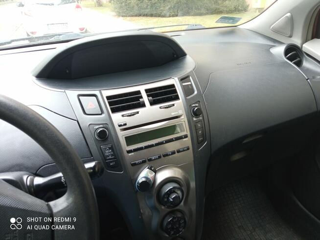 Toyota Yaris II Polski Salon Bezawaryjna ,mały przebieg