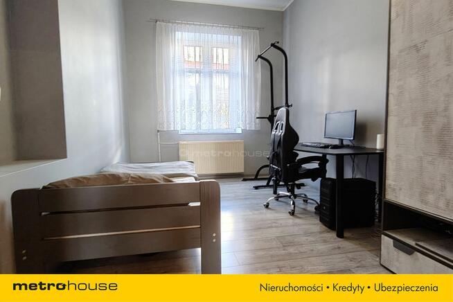 Na sprzedaż mieszkanie na parterze w kamienicy.