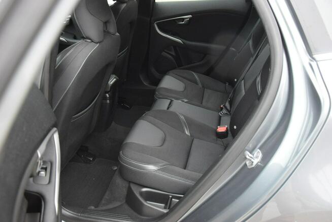 Volvo V40 1.6D 2015r Navi/ Klima/ Tempomat/ Hak/ Sprowadzony