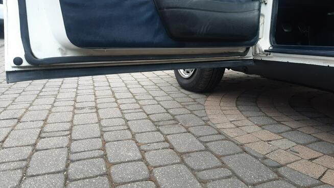 Mercedes-Benz 123 200