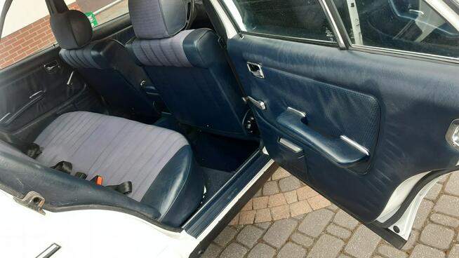 Mercedes-Benz 123 200