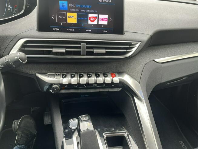 Peugeot 3008 model 2018 1.6 HDi wirtualne zegary