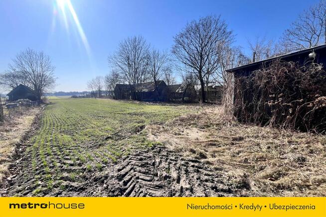 Na sprzedaż przestronna działka z budynkiem