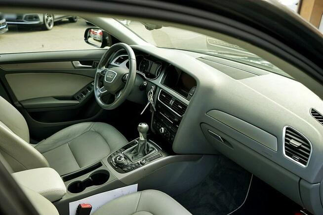 Audi A4 2,0TDI AVANT, alu R19, NAVI 2012r.