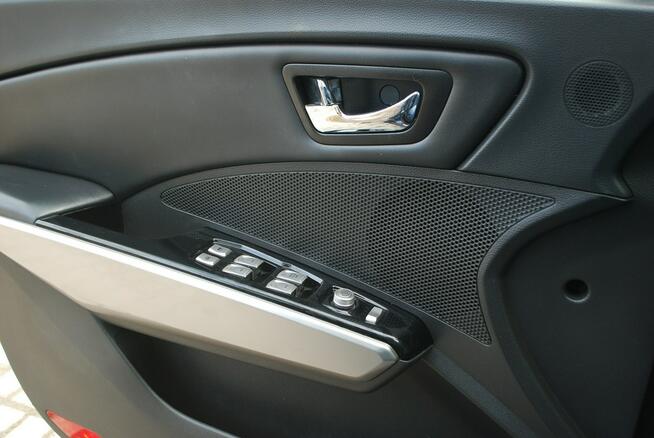 Ssangyong Tivoli 1,6 benzyna/gaz LPG.