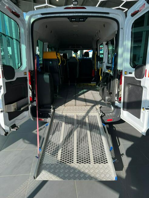 Ford Transit 2.2 TDCi / 9 Lub 7 Miejsc / RAMPA / Inwalidzi