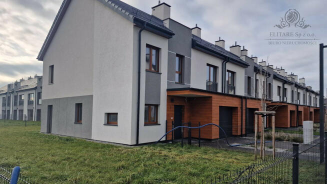 Duży dom szereg ŚRODKOWY o pow.130,62m2 na działce 89,68m2, Kąty Wrocławskie