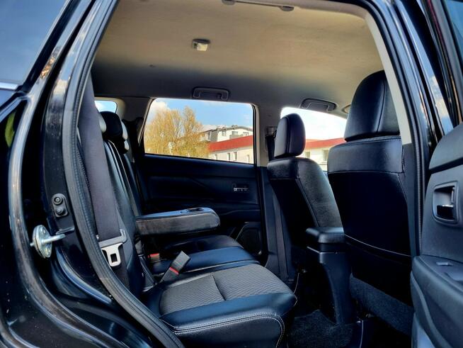 Mitsubishi Outlander 4x4 Serwis Navi Parktronic Kamera Tempomat Bluetooth Gwarancja!