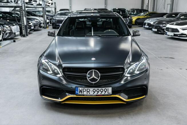 Mercedes E 63 AMG Performance Studio Special. Jeden na świecie.