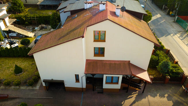 Połowa bliźniaka z ogrodem w centrum Piastowa