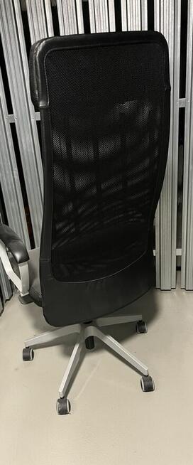 Krzesło biurowe IKEA czarne siatka z podłokietnikami