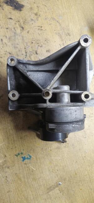 Łapa alternatora peugeot 307 2.0hdi