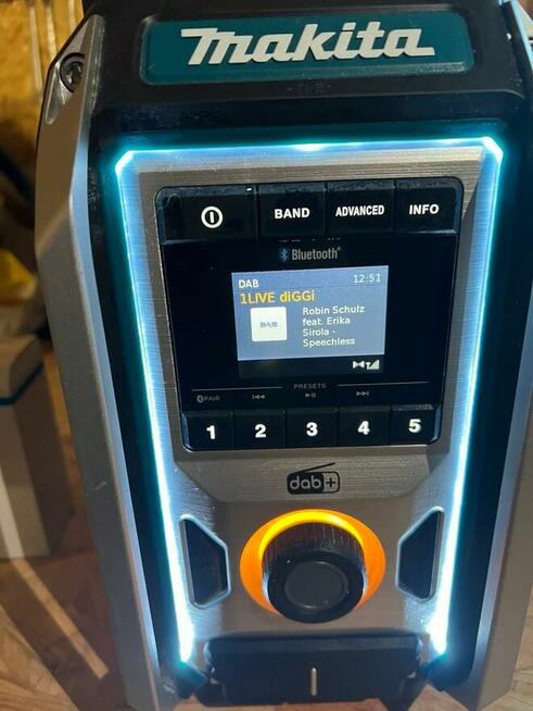 Radio budowlane Makita DMR115