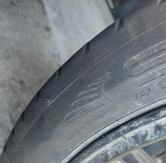 Opony używane 4 x DUNLOP SPORT MAXX RT 225 45 19