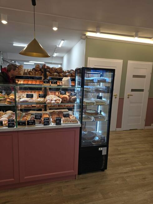 Malowanie wnętrz ,szpachlowanie, tapety,montaż sztukaterii.