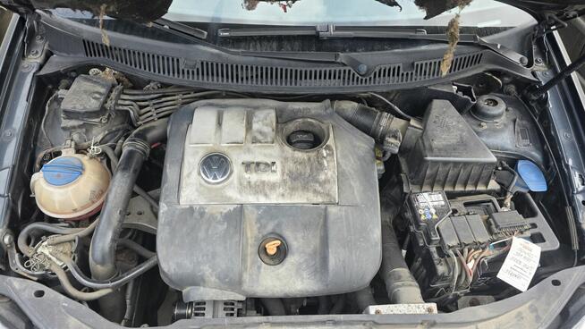 VW Polo 2004 na części, na chodzie, odpala i jeździ