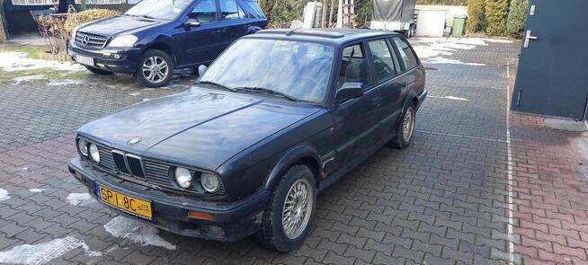 BMW E30 325iX Touring 4x4 Automat ZABYTEK UNIKAT