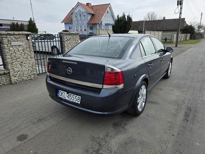 Sprzedam Opel Vectra C z 2005 roku z silnikiem 2.2 benzyna