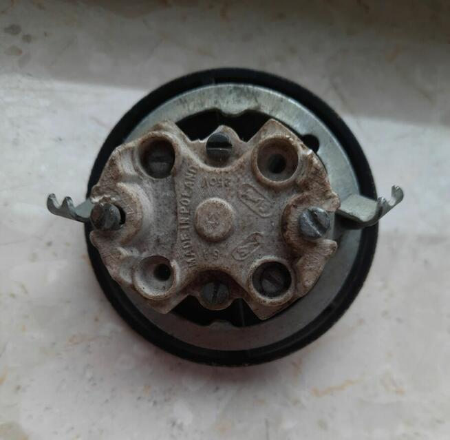 Stary włącznik wyłącznik łącznik światła A-15 bakelit loft