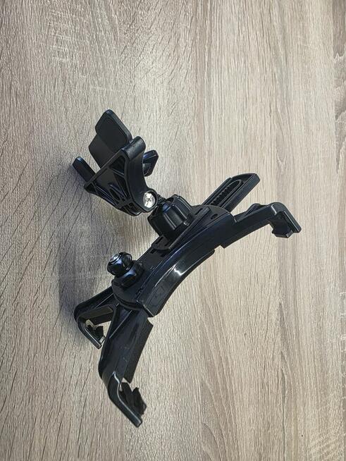 Uchwyt samochodowy na tablet / nawigację