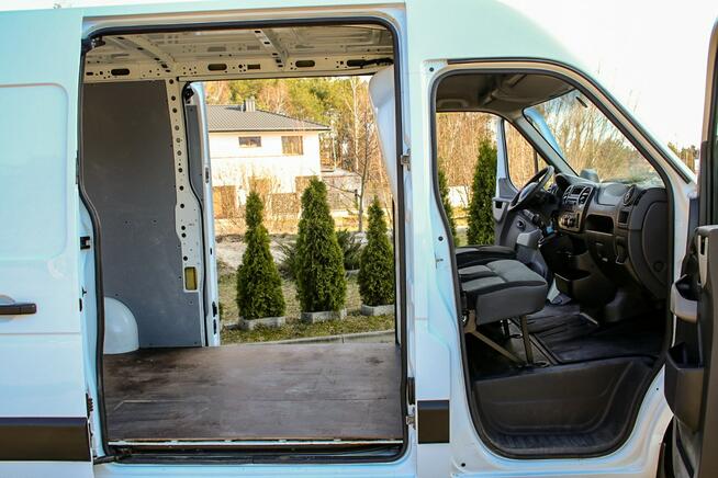 Renault Master 125KM Klimatyzacja Tempomat Hak Podgrzewane Fotel 2xPrzesuwne Drzwi