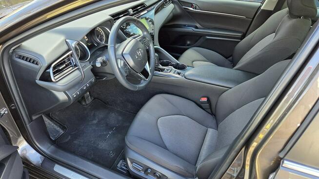 Toyota Camry 2.5 Hybrid FV 23% Salon PL Prestige Hand Free Navi Super Stan