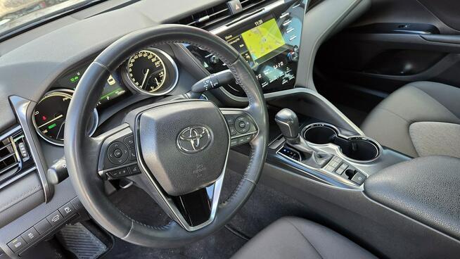 Toyota Camry 2.5 Hybrid FV 23% Salon PL Prestige Hand Free Navi Super Stan