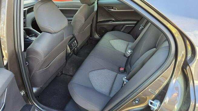 Toyota Camry 2.5 Hybrid FV 23% Salon PL Prestige Hand Free Navi Super Stan