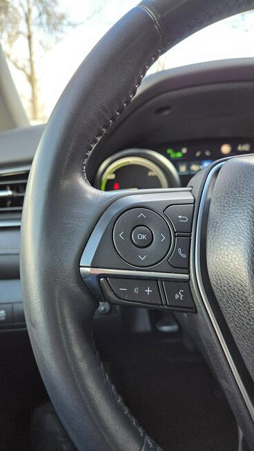 Toyota Camry 2.5 Hybrid FV 23% Salon PL Prestige Hand Free Navi Super Stan