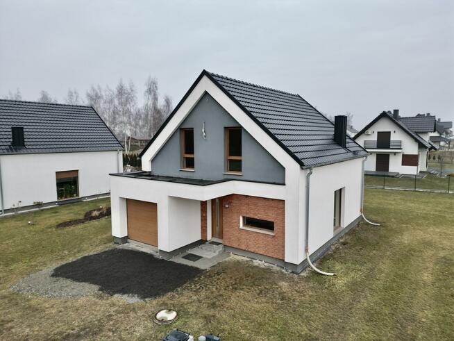 Dom Ciepielowice gm. Dąbrowa, Akacjowa