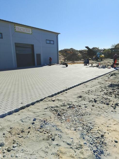 Układanie kostki brukowej