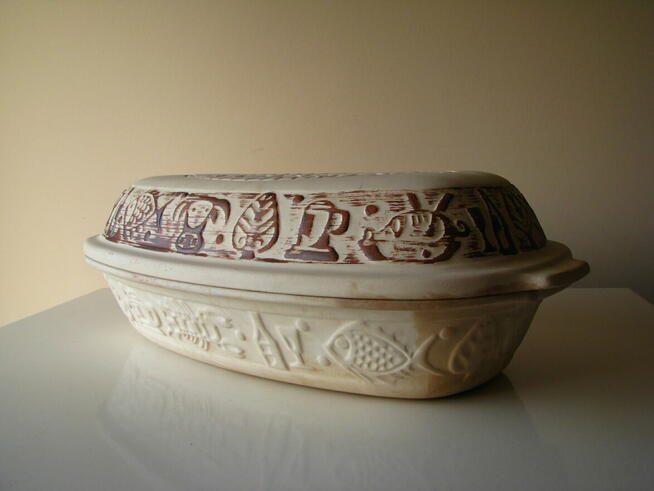 Brytfanka - garnek rzymski do pieczenia nie szkliwiony owaln