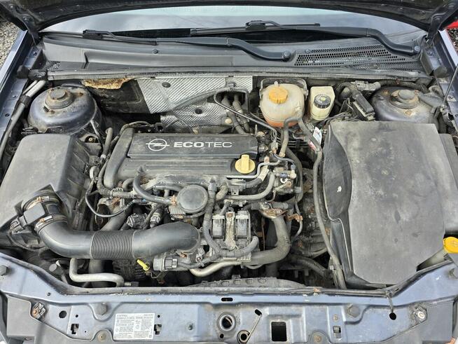 Sprzedam Opel Vectra C z 2005 roku z silnikiem 2.2 benzyna