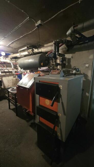 Dom dwumieszkaniowy z dwoma lokalami