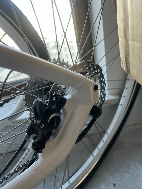 Rower BMW Cruise Bike NBG III biały 28 Shimano Deore