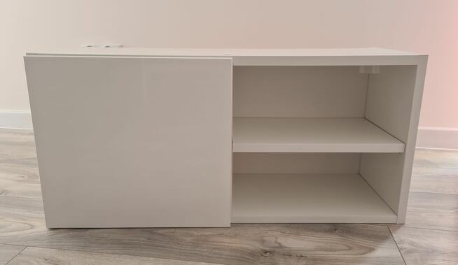 Szafka wisząca do pokoju dziecięcego